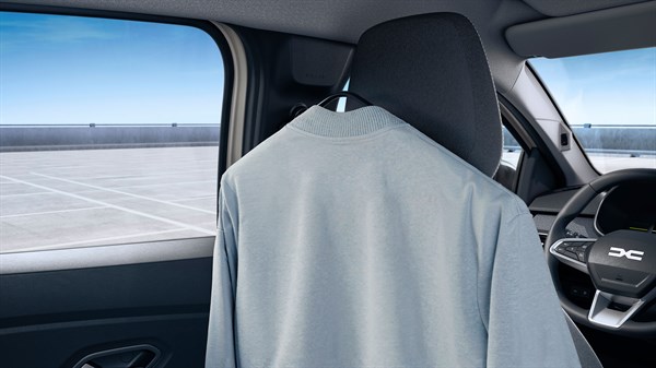 Dacia Sandero - YouClip - coat hanger